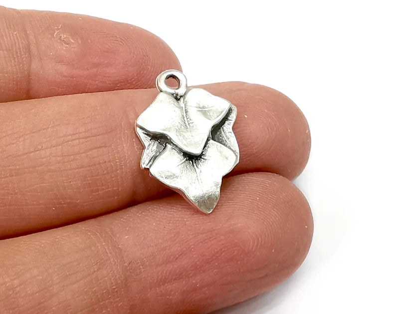 2 Leaves Charms, Antique Silver Plated (21x16mm) G33530