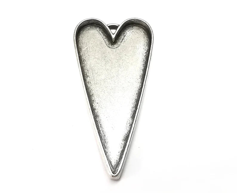 Long Heart Pendant Blanks, Resin Bezel Bases, Mosaic Mountings, Dry flower Frame, Polymer Clay base, Antique Silver Plated (64x30mm) G33546