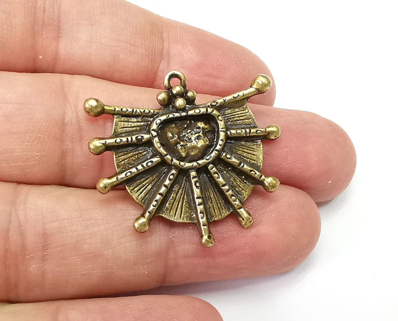 Antique Bronze Charms, Antique Bronze Plated Pendant (35x31mm)(11x8mm Blank) G33550