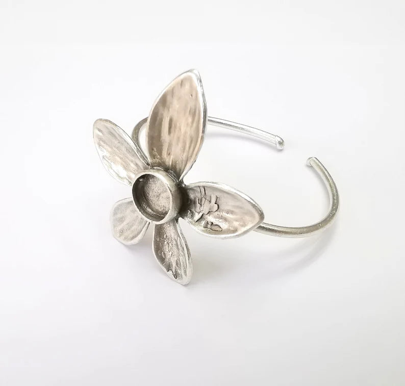 Flower Bracelet Bezel Blank Resin Bezel Cabochon Adjustable Cuff Base Settings Antique Silver Plated Brass (10mm Bezel) G33568