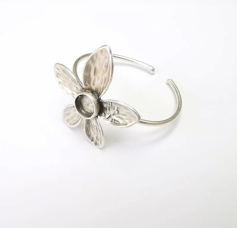 Flower Bracelet Bezel Blank Resin Bezel Cabochon Adjustable Cuff Base Settings Antique Silver Plated Brass (10mm Bezel) G33568