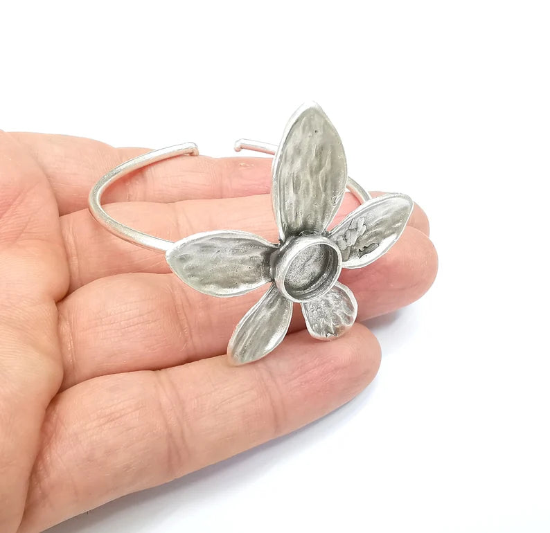 Flower Bracelet Bezel Blank Resin Bezel Cabochon Adjustable Cuff Base Settings Antique Silver Plated Brass (10mm Bezel) G33568