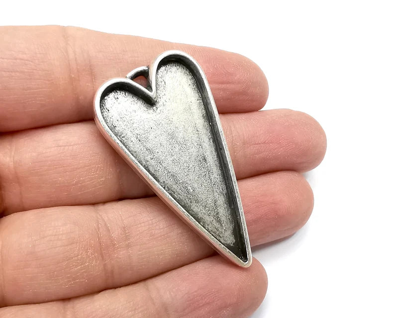 Long Heart Pendant Blanks, Resin Bezel Bases, Mosaic Mountings, Dry flower Frame, Polymer Clay base, Antique Silver Plated (48x24mm) G33570