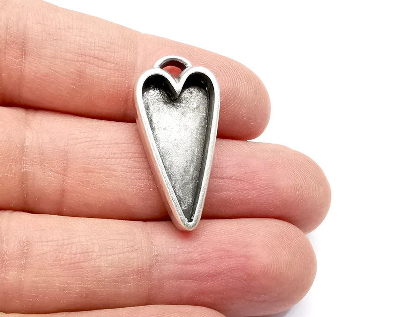 Long Heart Pendant Blanks, Resin Bezel Bases, Mosaic Mountings, Dry flower Frame, Polymer Clay base, Antique Silver Plated (23x12mm) G33572
