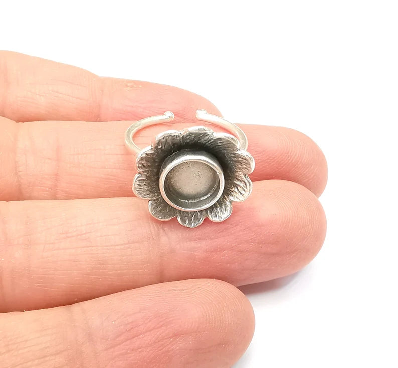Flower Ring Blank Setting, Wire Ring Cabochon Mounting, Adjustable Resin Ring Base Bezels, Antique Silver Plated Brass (8mm) G33583