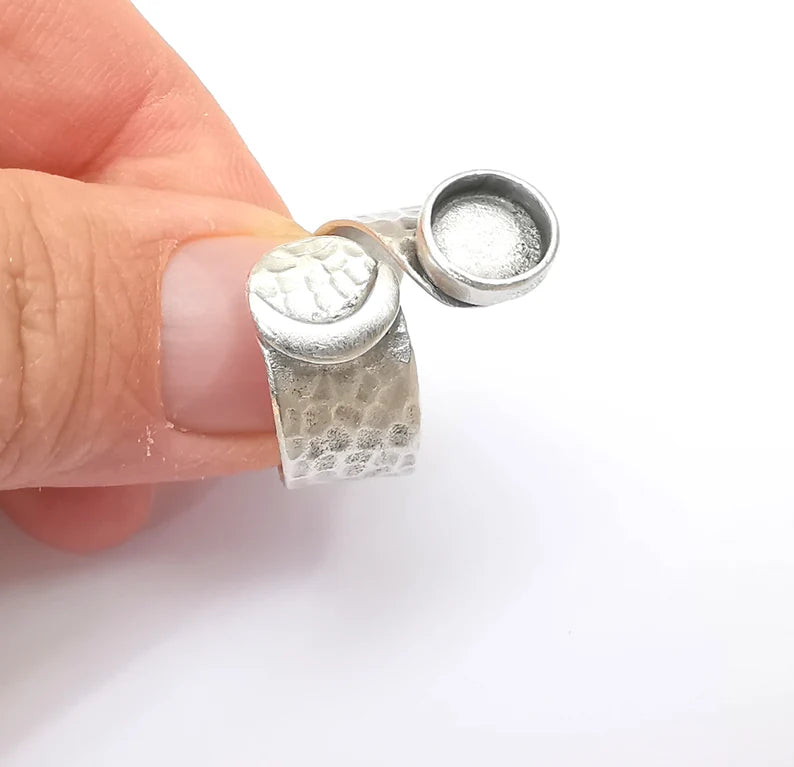 Crescent Ring Setting Blank Cabochon Mounting Adjustable Ring Base Bezel Antique Silver Plated Brass (8mm) G33587