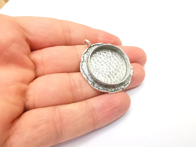 Hammered Pendant Blanks, Resin Bezel, Cabochon Bases, Mosaic Mountings, Dry flower Frame, Polymer Clay, Antique Silver Brass (25mm) G33588