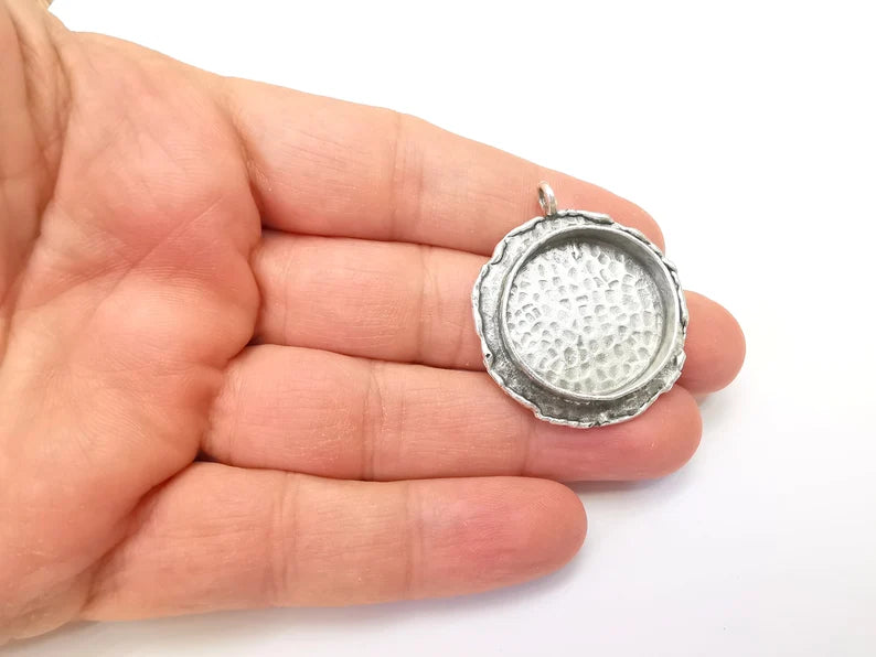 Hammered Pendant Blanks, Resin Bezel, Cabochon Bases, Mosaic Mountings, Dry flower Frame, Polymer Clay, Antique Silver Brass (25mm) G33588