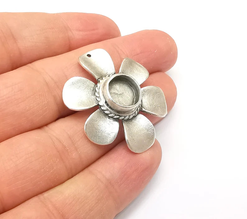 Flower Pendant Blanks, Resin Bezel, Cabochon Bases, Mosaic Mountings, Dry flower Frame, Polymer Clay, Antique Silver Brass (10mm) G33593