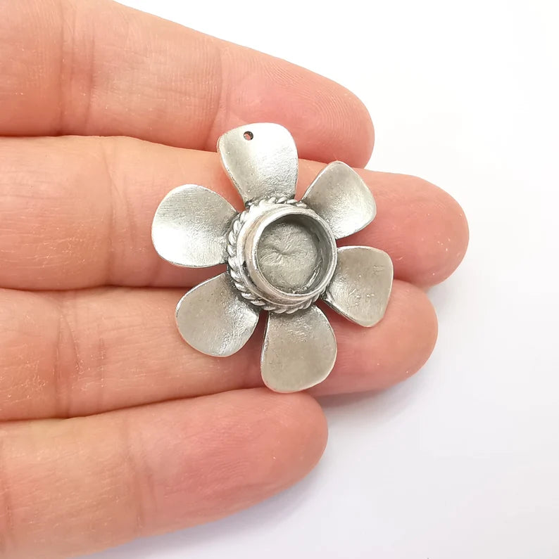 Flower Pendant Blanks, Resin Bezel, Cabochon Bases, Mosaic Mountings, Dry flower Frame, Polymer Clay, Antique Silver Brass (10mm) G33593