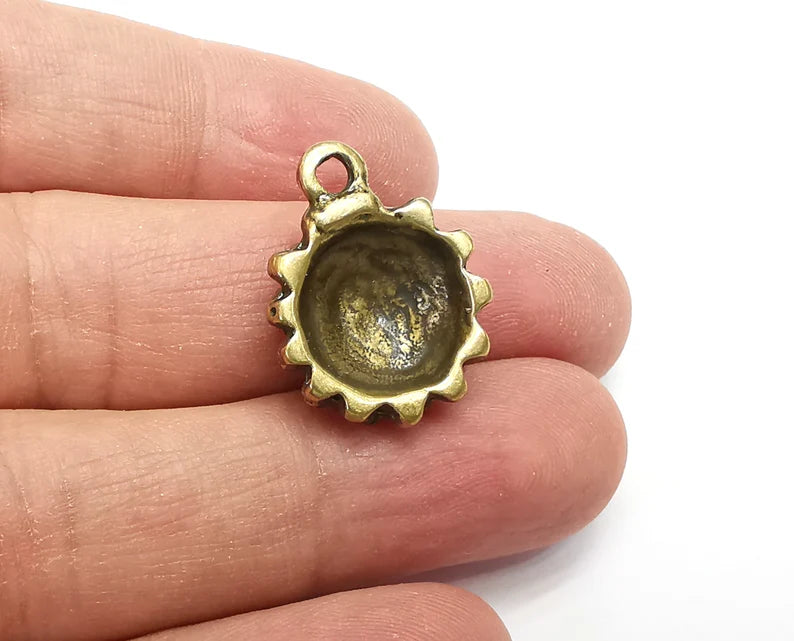 Dome Shell Charms, Dangle Charms Antique Bronze Plated (25x19mm) G33614