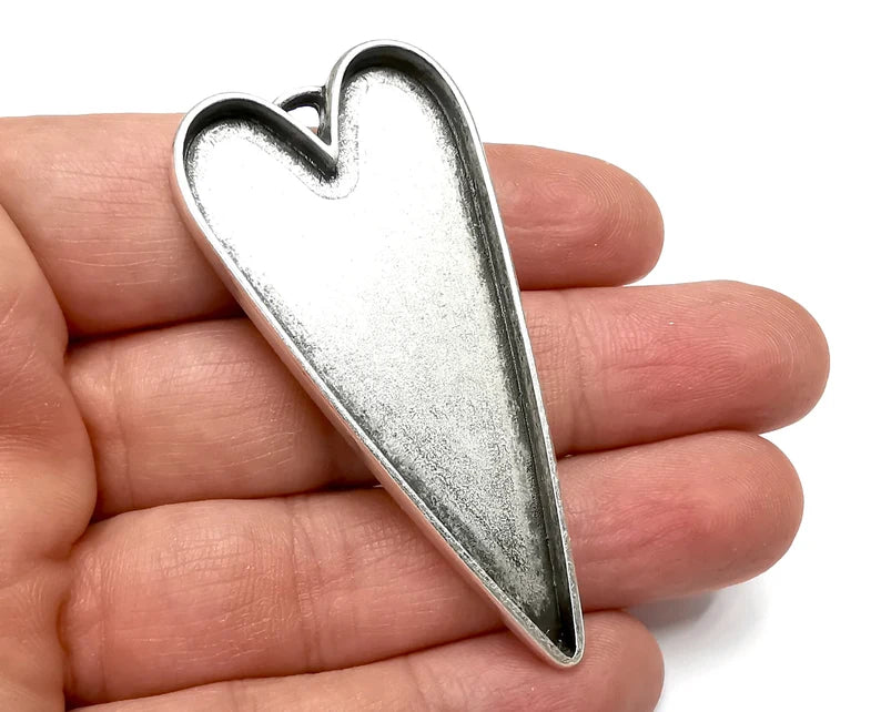 Long Heart Pendant Blanks, Resin Bezel Bases, Mosaic Mountings, Dry flower Frame, Polymer Clay base, Antique Silver Plated (64x30mm) G33546
