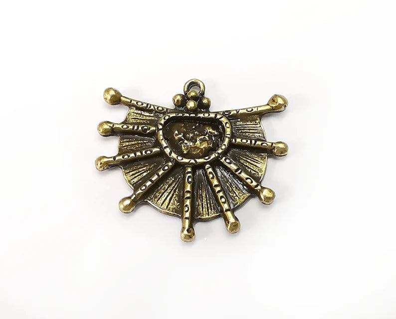 Antique Bronze Charms, Antique Bronze Plated Pendant (35x31mm)(11x8mm Blank) G33550
