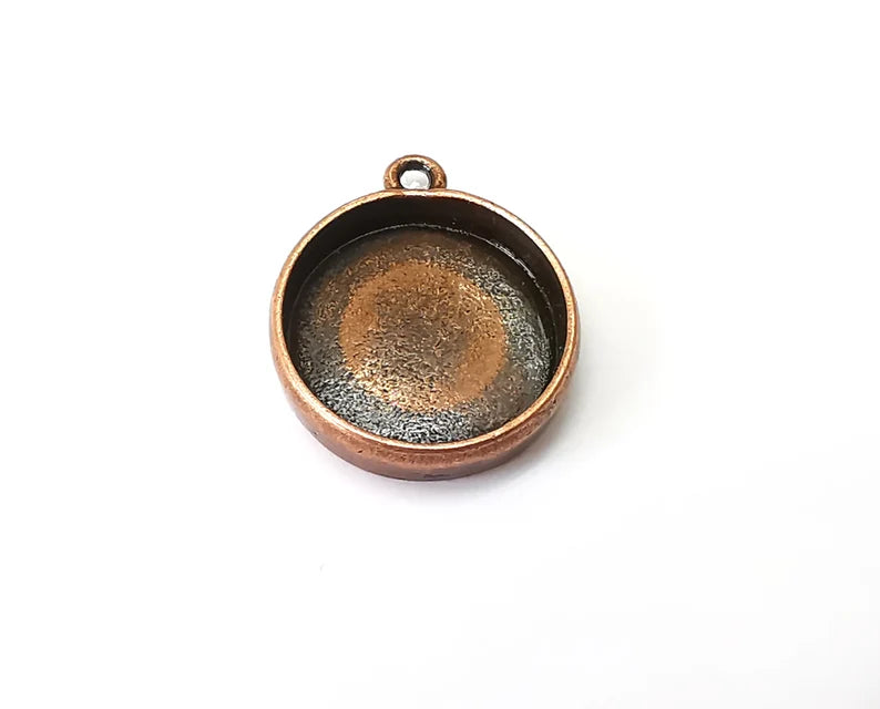 2 Round Pendant Blanks, Resin Bezel Bases, Mosaic Mountings, Dry flower Frame, Polymer Clay base, Antique Copper Plated (18mm) G33678