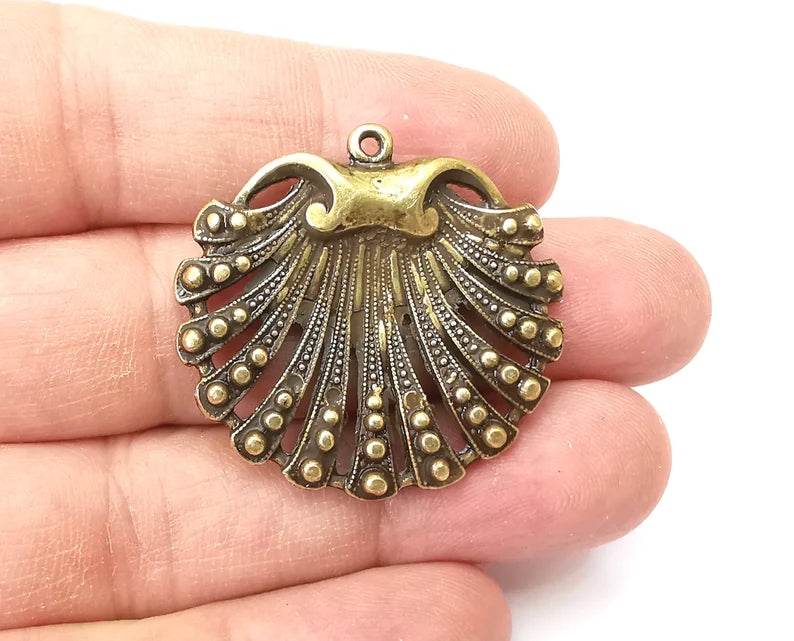 Scallop Charms, Connector Dangle Charms Antique Bronze Plated (39x39mm) G33688