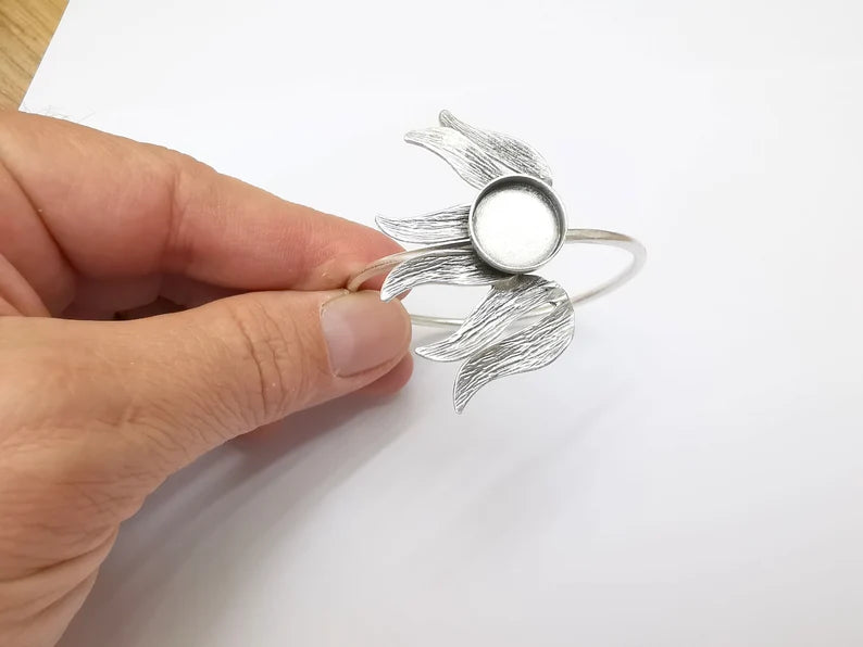 Tulip Flower Leaf Bracelet Bezel Blank Resin Bezel Cabochon Adjustable Cuff Base Settings Antique Silver Plated Brass (14mm Bezel) G33566