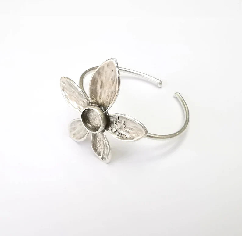 Flower Bracelet Bezel Blank Resin Bezel Cabochon Adjustable Cuff Base Settings Antique Silver Plated Brass (10mm Bezel) G33568