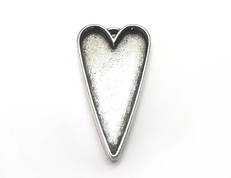 Long Heart Pendant Blanks, Resin Bezel Bases, Mosaic Mountings, Dry flower Frame, Polymer Clay base, Antique Silver Plated (48x24mm) G33570