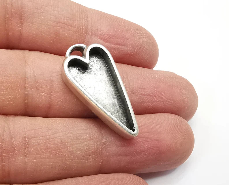 Heart 2025 bezel pendant