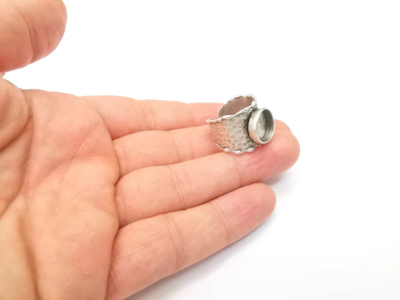 Hammered Ring Setting Resin Ring Blank Cabochon Mounting Adjustable Dried Flower Ring Base Bezel Antique Silver Plated Brass (12mm) G33591