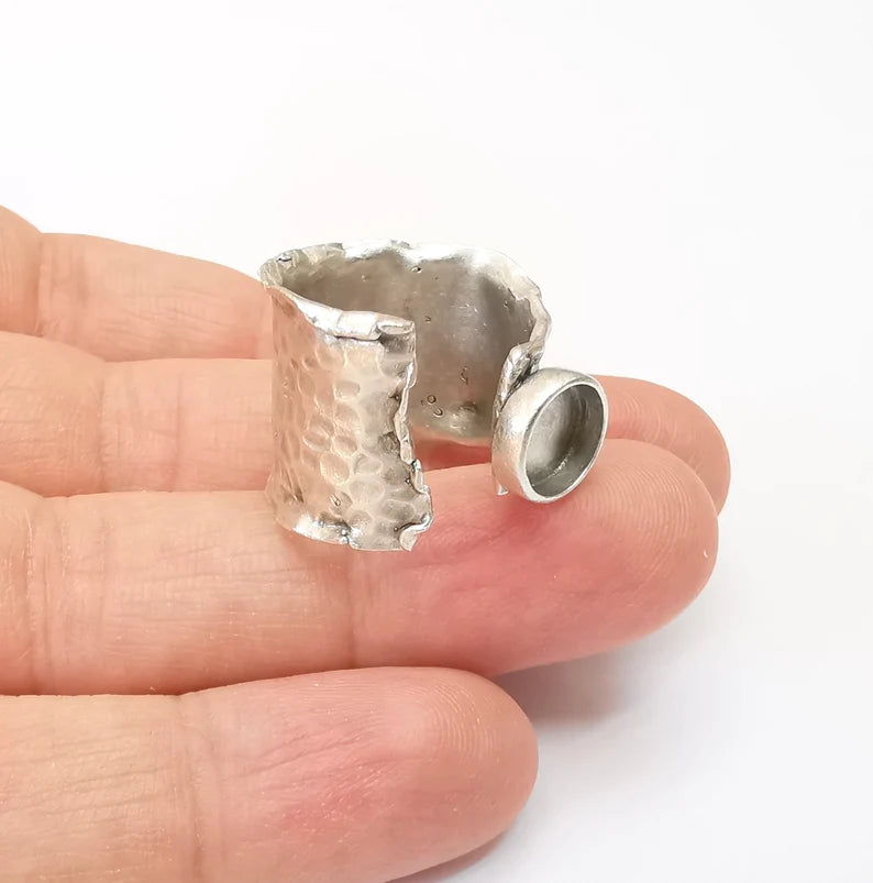 Hammered Ring Setting Resin Ring Blank Cabochon Mounting Adjustable Dried Flower Ring Base Bezel Antique Silver Plated Brass (8mm) G33598