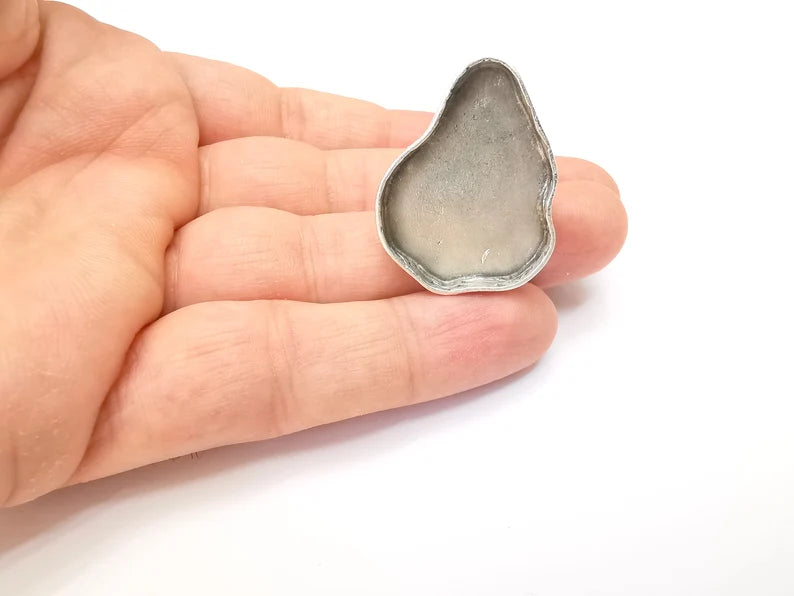 Amorphous Ring Setting Resin Ring Blank Mounting Adjustable Dried Flower Rings Base Bezel Antique Silver Plated Brass (33x25mm) G33599