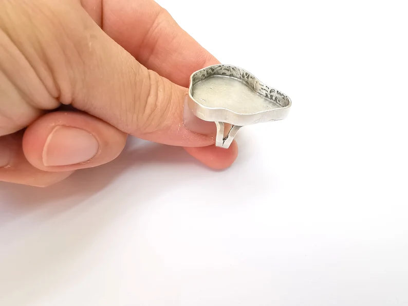 Amorphous Ring Setting Resin Ring Blank Mounting Adjustable Dried Flower Rings Base Bezel Antique Silver Plated Brass (33x25mm) G33599