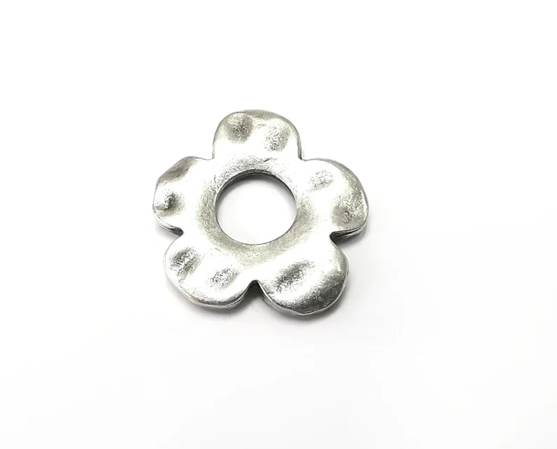 5 Flower Charms Findings, Antique Silver Plated Charms (22mm) G33737