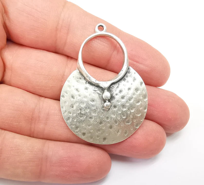 Dangle Hammered Charms, Antique Silver Plated (48x35mm) G33621