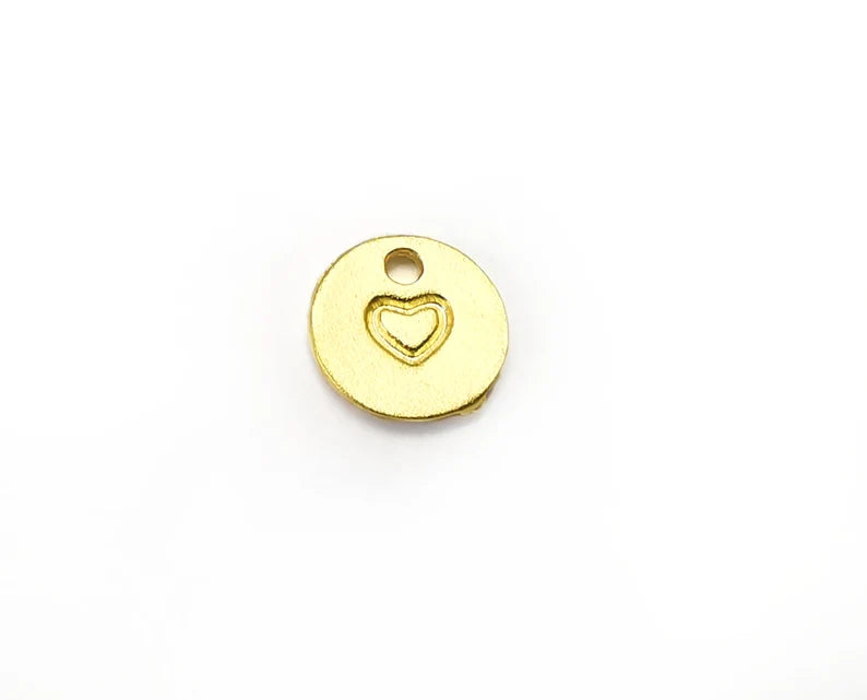 5 Heart Small Disc Charms Gold Plated Charms (9mm) G33759