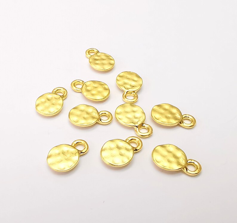 5 Tiny Hammered Round Charms, Gold Plated Charms (11x7mm) G33794