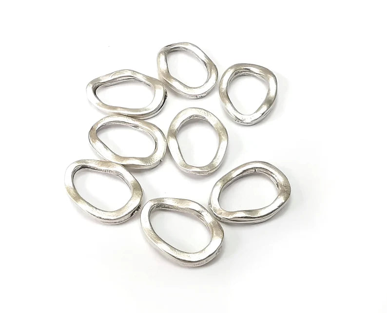 10 Wavy Oval Connector Charms, Dangle Charms Antique Silver Plated Findings (13x10mm) G33853