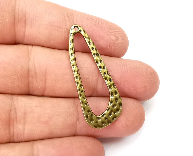2 Hammered Charms, Dangle Charms Antique Bronze Plated (42x17mm) G33867