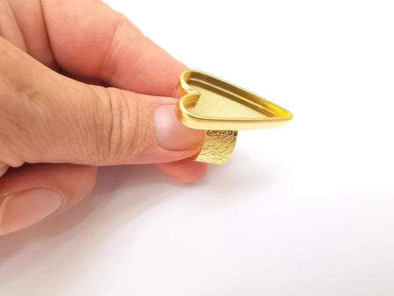 Heart Ring Blank Settings, Cabochon Mounting, Adjustable Gold Plated Resin Ring Base, Inlay Ring, Mosaic Epoxy Bezel Ring (34x15mm) G33795