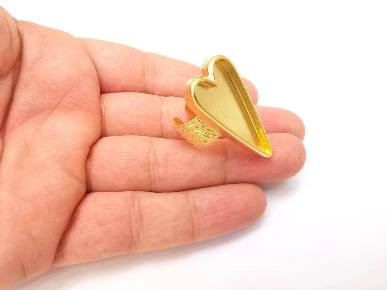 Heart Ring Blank Settings, Cabochon Mounting, Adjustable Gold Plated Resin Ring Base, Inlay Ring, Mosaic Epoxy Bezel Ring (34x15mm) G33795