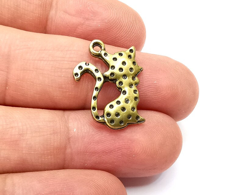 5 Cat Charms Antique Bronze Plated Charms (22x16mm) G33891