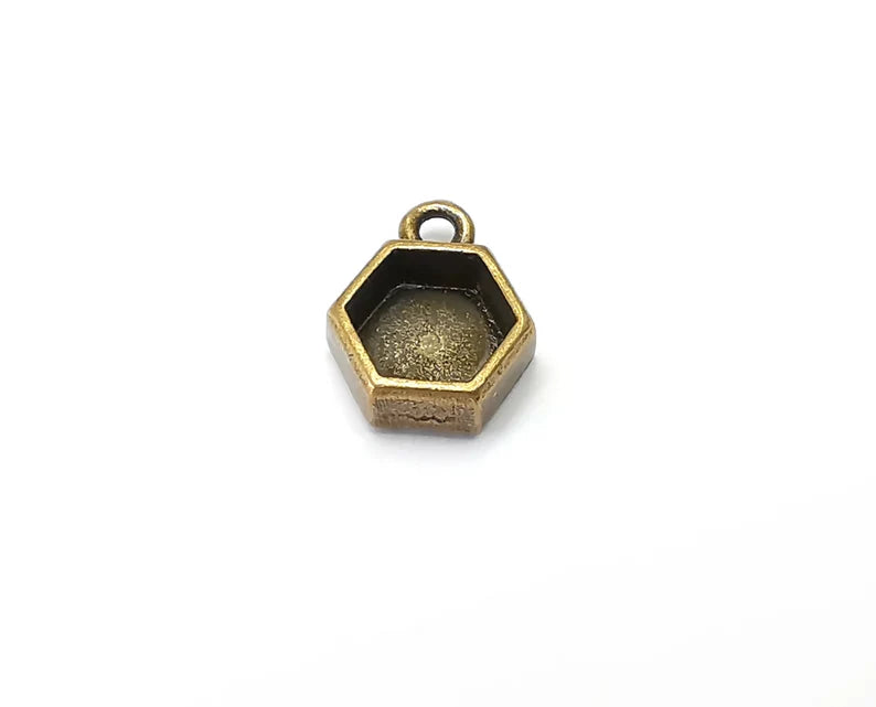 5 Hexagonal Pendant Blanks, Resin Bezel Bases, Mosaic Mountings, Dry flower Frame, Polymer Clay base, Antique Bronze Plated (8mm) G33901
