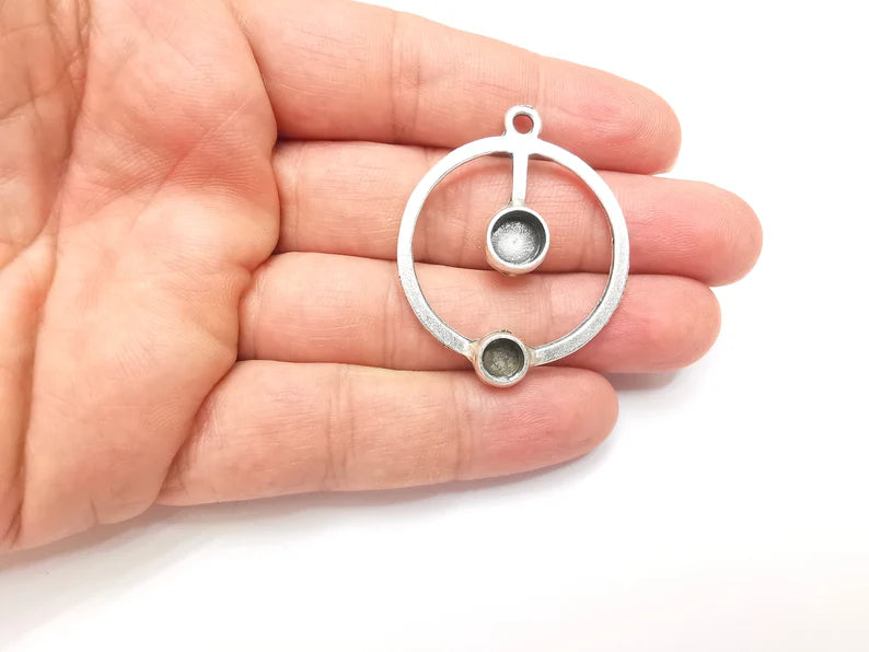 Round Charm Bezel, Resin Blank, inlay Mounting, Mosaic Pendant Frame, Cabochon Base Setting,Antique Silver Plated (8 and 6mm) G33835