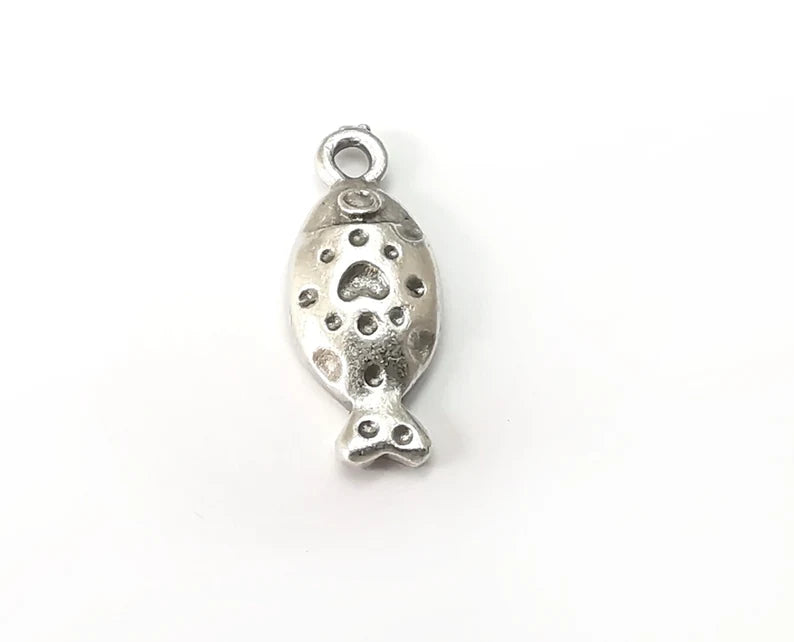 5 Fish Charms Antique Silver Plated Charms (19x8mm) G33843