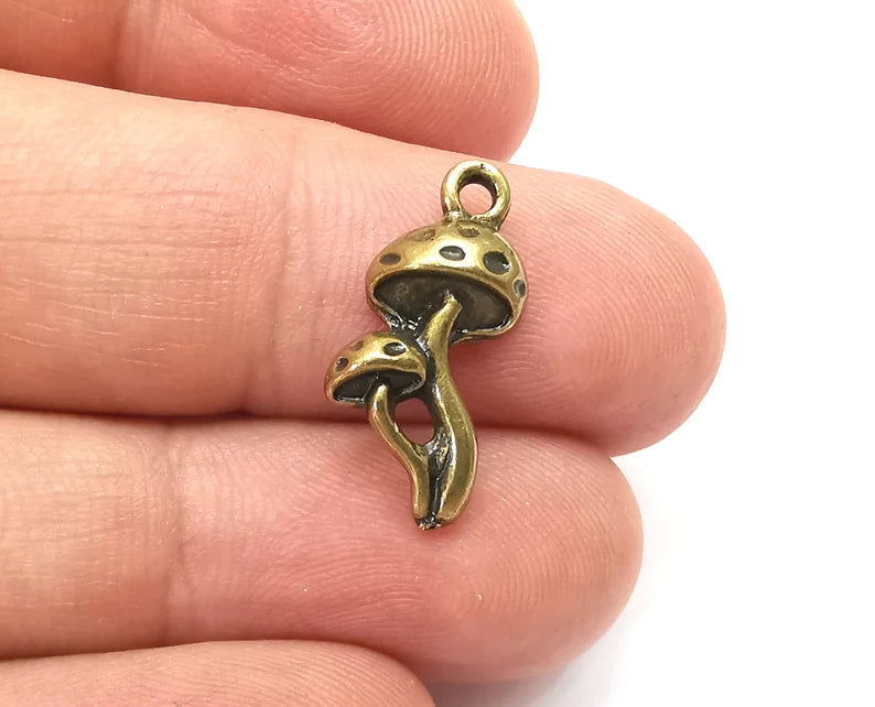 5 Mushrooms Charms Antique Bronze Plated Charms (21x12mm) G33908