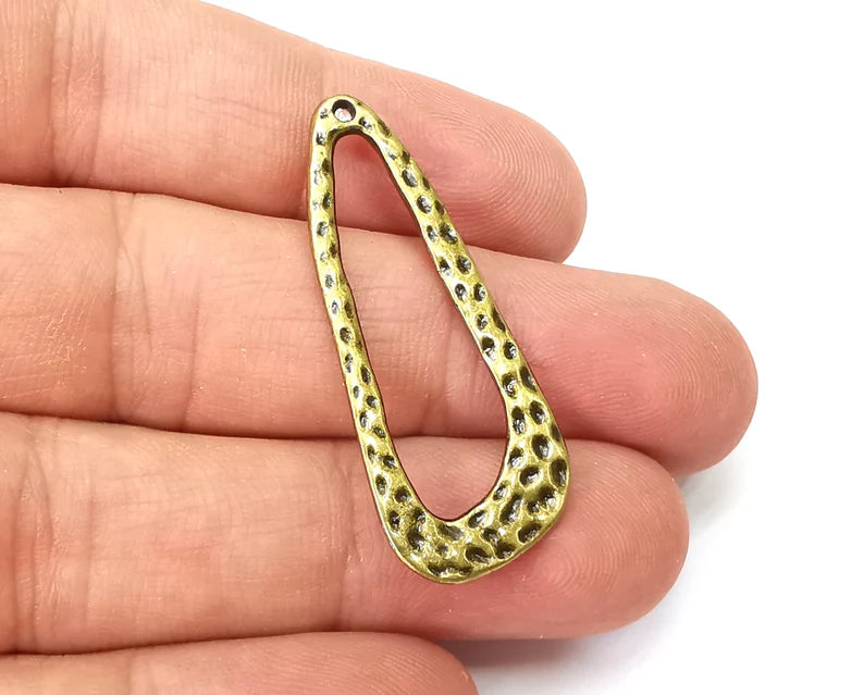 2 Hammered Charms, Dangle Charms Antique Bronze Plated (42x17mm) G33867