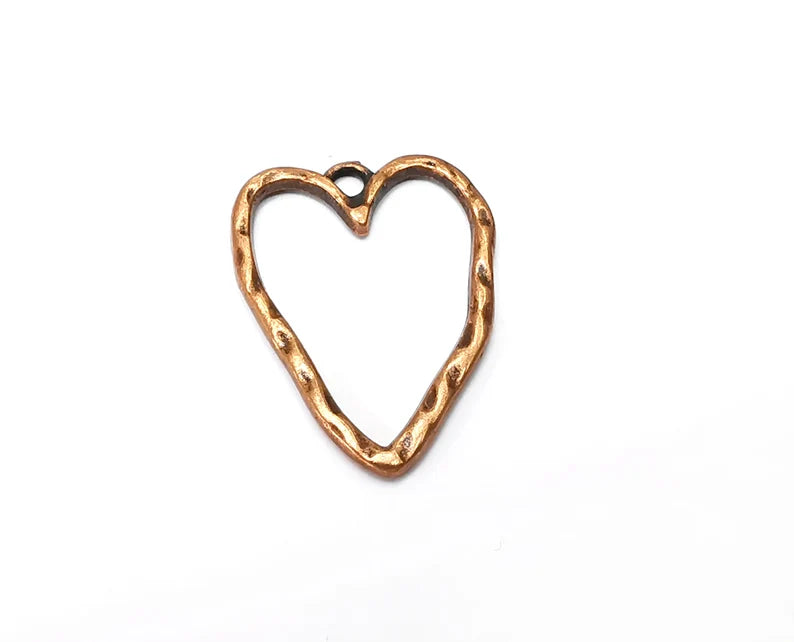5 Heart Charms, Antique Copper Plated Charm (24x18mm) G33939