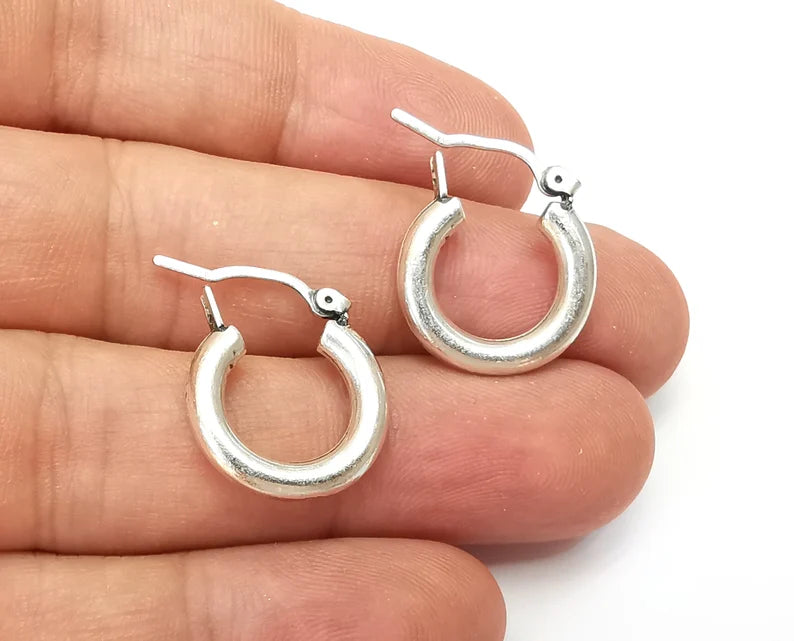 Silver Hoop Earrings, Antique Silver Plated Hoop Earring, Findings (18mm) G33944