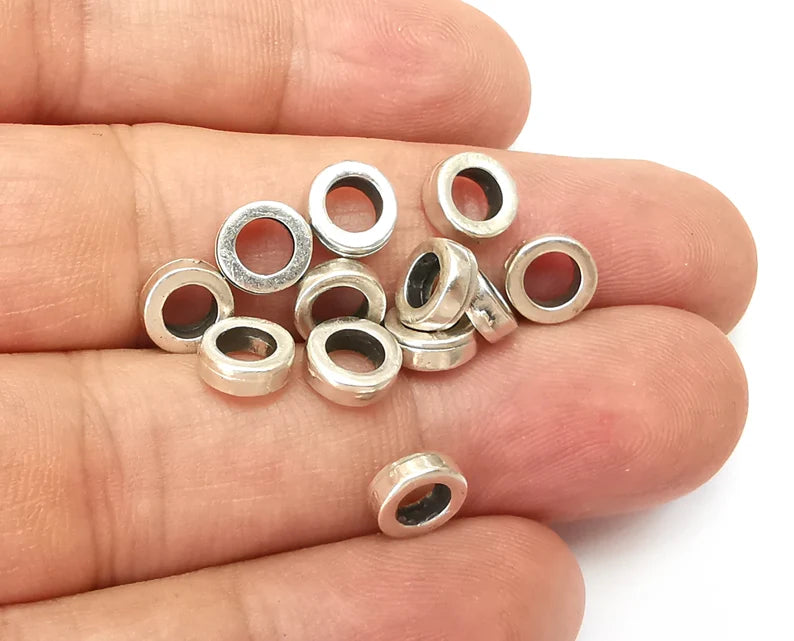 10 Round Beads Antique Silver Plated Metal Beads (8mm) G33945