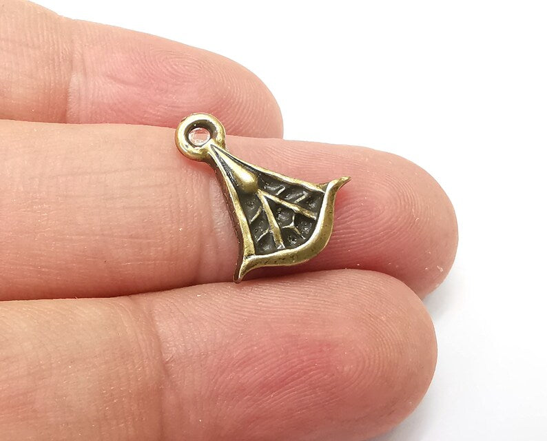 5 Dangle Charms, Antique Bronze Plated (18x15mm) G33959