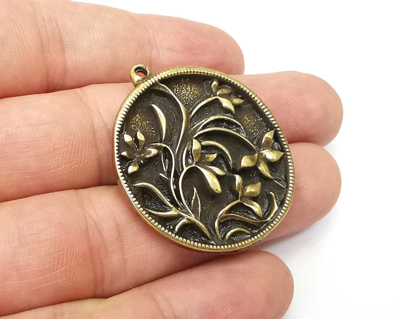 Flower Round Pendant, Charms, Antique Bronze Plated (39x34mm) G33976