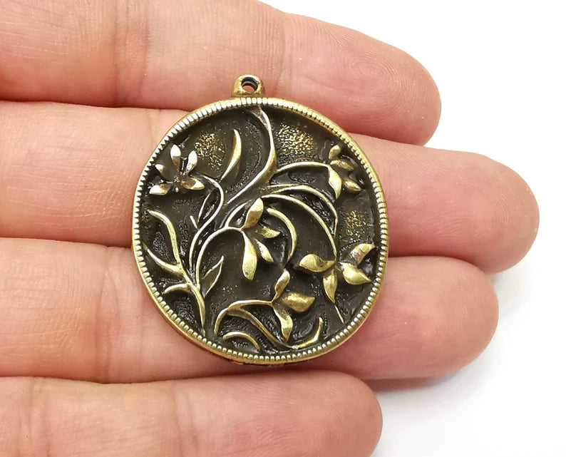 Flower Round Pendant, Charms, Antique Bronze Plated (39x34mm) G33976