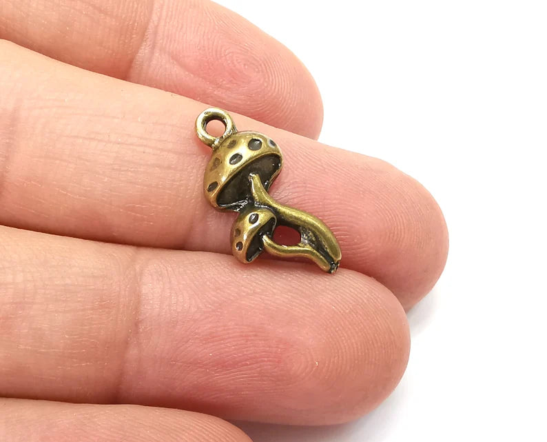 5 Mushrooms Charms Antique Bronze Plated Charms (21x12mm) G33908
