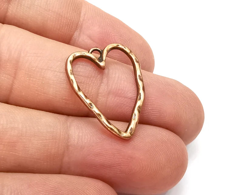 5 Heart Charms, Antique Copper Plated Charm (24x18mm) G33939
