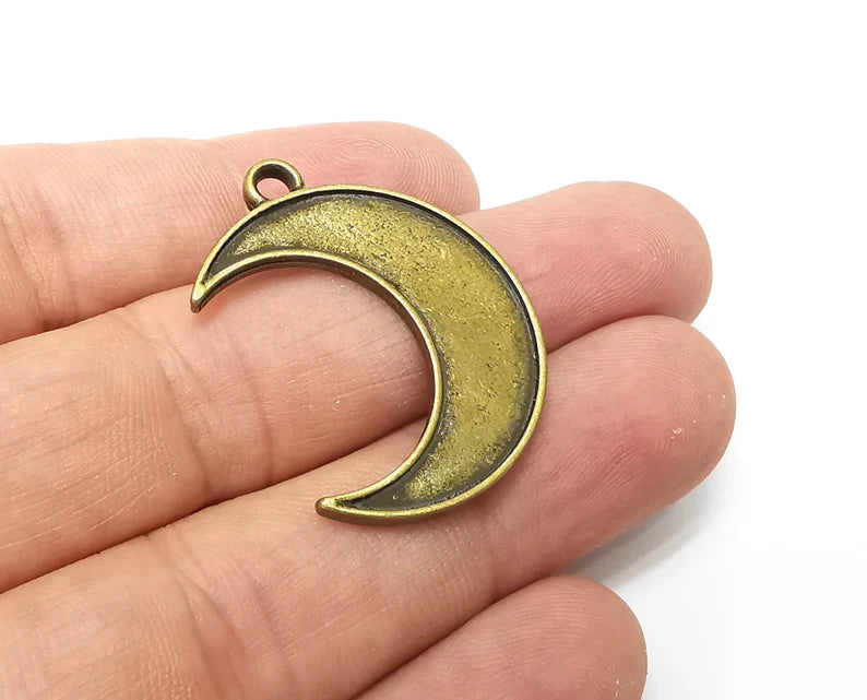 Moon Charms Antique Bronze Plated Crescent Charms (35x26mm) G33999